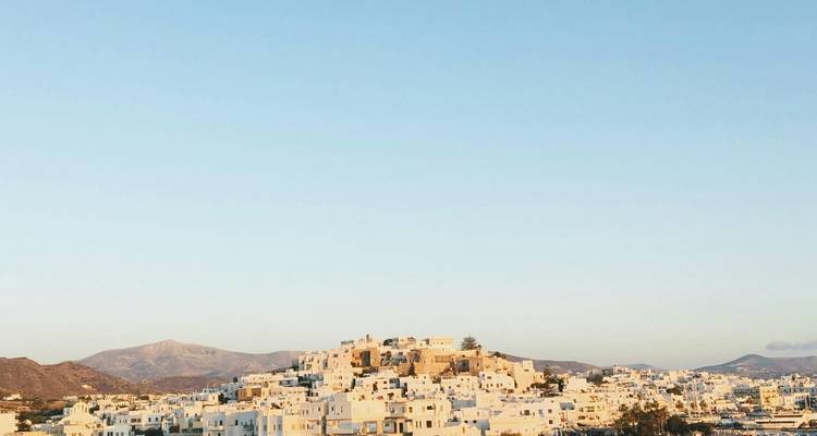 IREMIA | Athens, Naxos and Santorini (+sightseeing in Athens, ferries and flight) - Greca 9