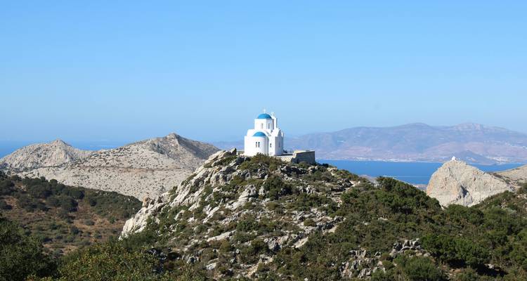 IREMIA | Athens, Naxos and Santorini (+sightseeing in Athens, ferries and flight) - Greca 4