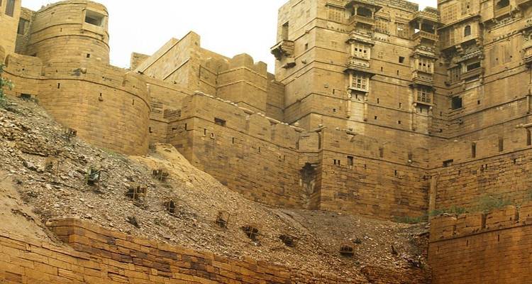 Viaje económico de 6 Días a Rajastán con Udaipur, Jodhpur y Jaisalmer - Yoganshi Travel 1