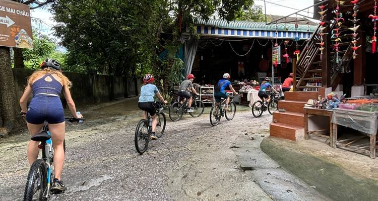 Ciclismo Norte de Vietnam: Hanói - Mai Chau - Pu Luong 4 días - Vietnam By Bike 7