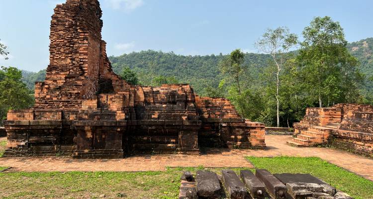 9 Days Central of Vietnam Highlights: Danang - Hoi An - My Son - Hue - Phong Nha - Old Quarter Travel 3