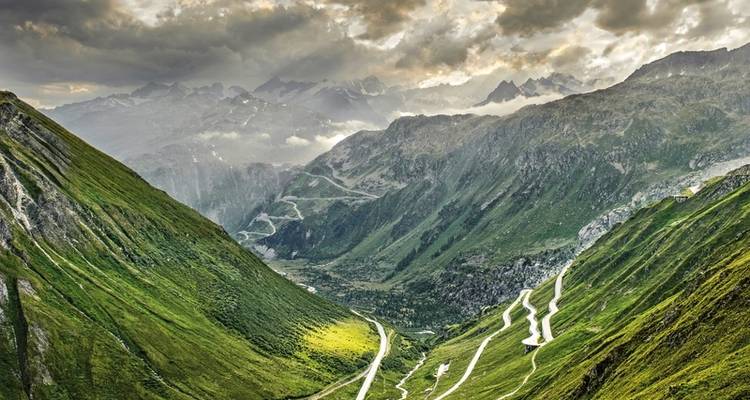 The most beautiful mountains in the Swiss Alps - DERTOUR 4