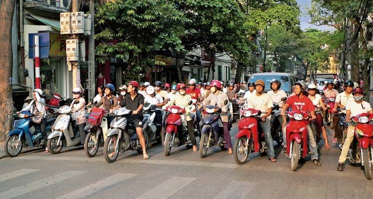 Flying visit to Hanoi - DERTOUR 1