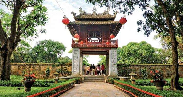 Flying visit to Hanoi - DERTOUR 3