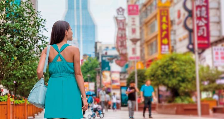 On a discovery tour through Beijing and Shanghai - DERTOUR 1