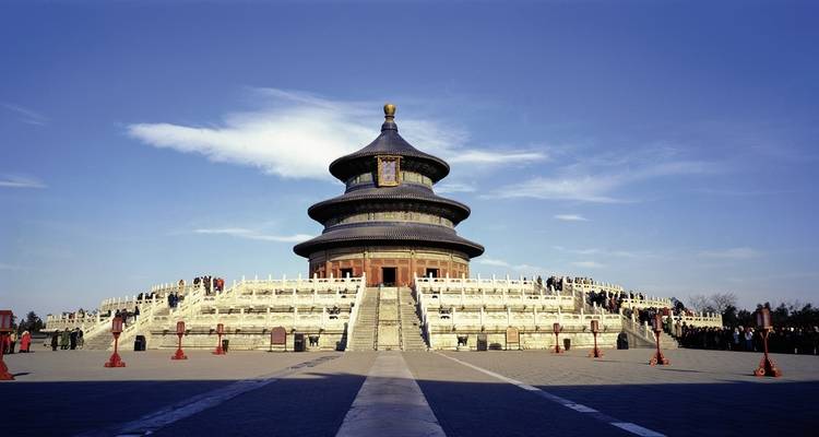 On a discovery tour through Beijing and Shanghai - DERTOUR 8