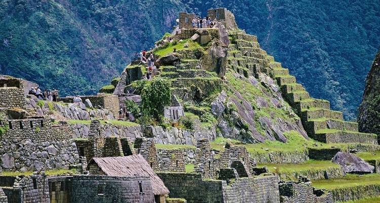 Centros incas, esplendor colonial y espectáculos naturales únicos - DERTOUR 8