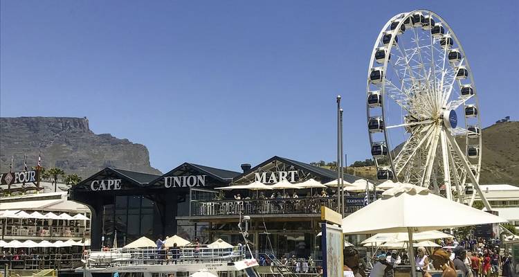 V&A Waterfront's Cape Union Mart met reuzenrad.