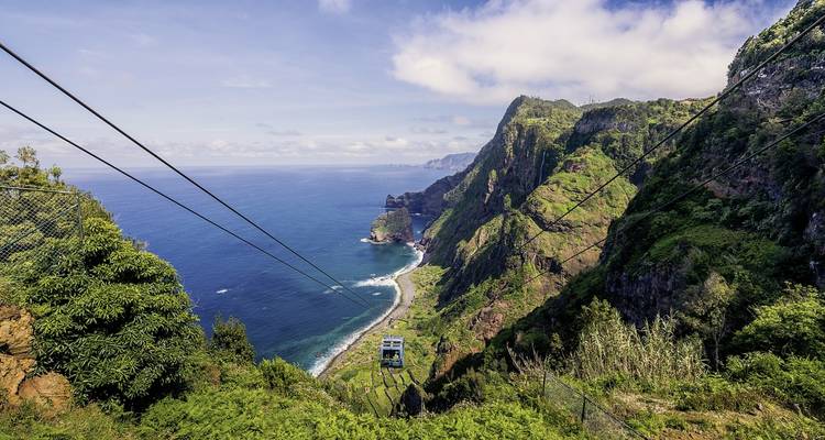 Levadas, lush vegetation and rugged coasts - DERTOUR 10