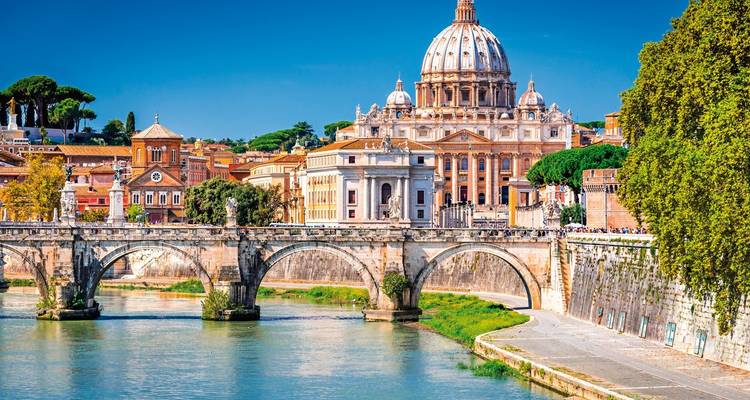 Clear day with St. Peter's Basilica and river