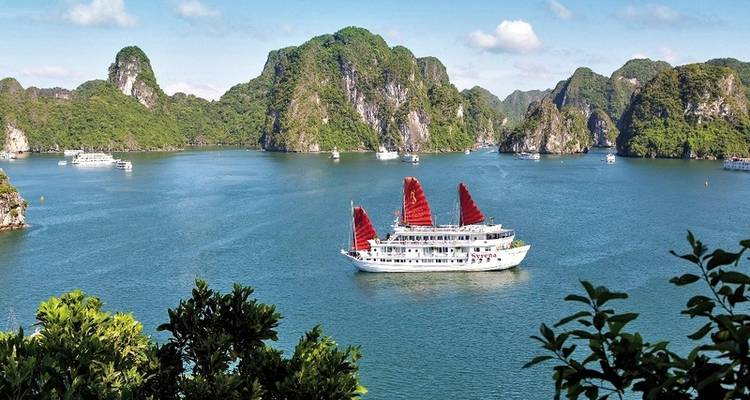 Experience Halong Bay (2 nights) - DERTOUR 8