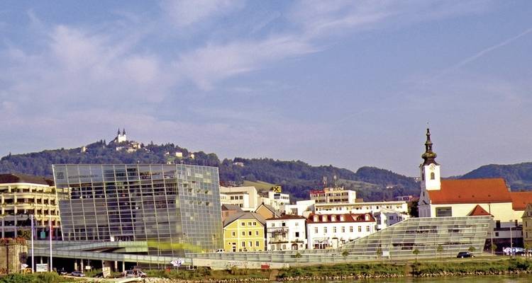 Discover the Danube cycle path - DERTOUR 5