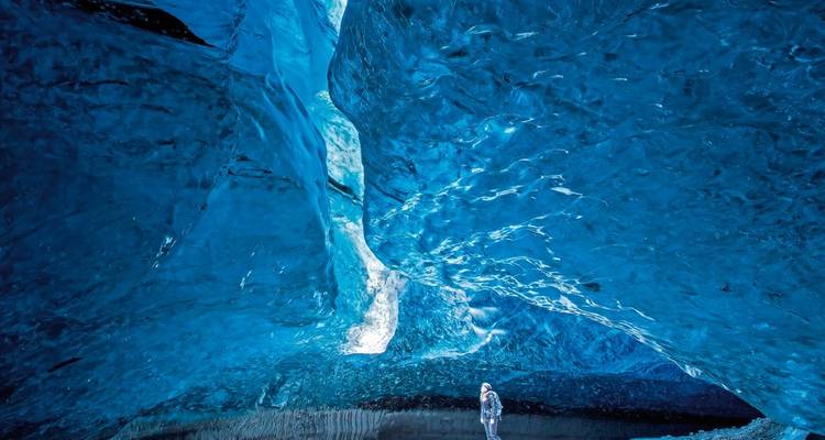 Experience Iceland - Glaciers, Ice Caves and Northern Lights - DERTOUR 6