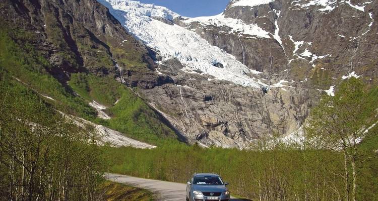 Fjord giants and mountain landscapes - DERTOUR 2
