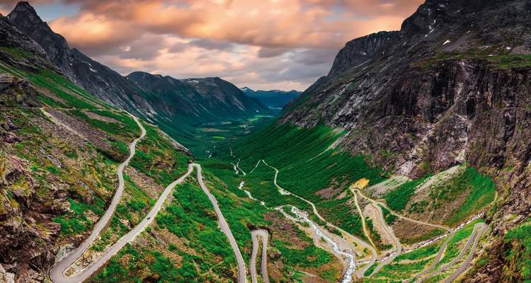 Fjord giants and mountain landscapes - DERTOUR 4