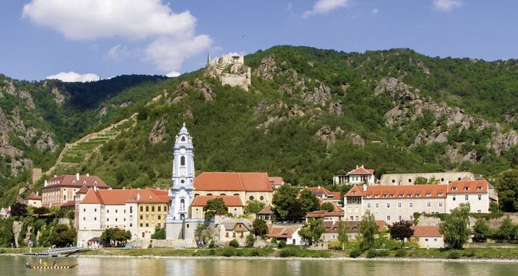 Danube cycle path with charm - DERTOUR 9