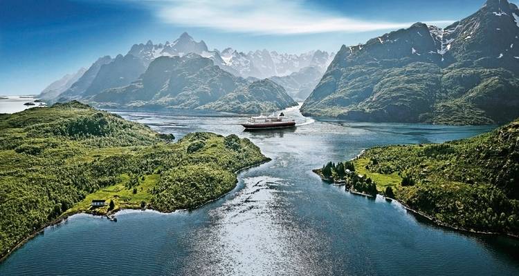 ADAC Special Hurtigruten: With MS Otto Sverdrup on the trail of the mail ship route - DERTOUR 8