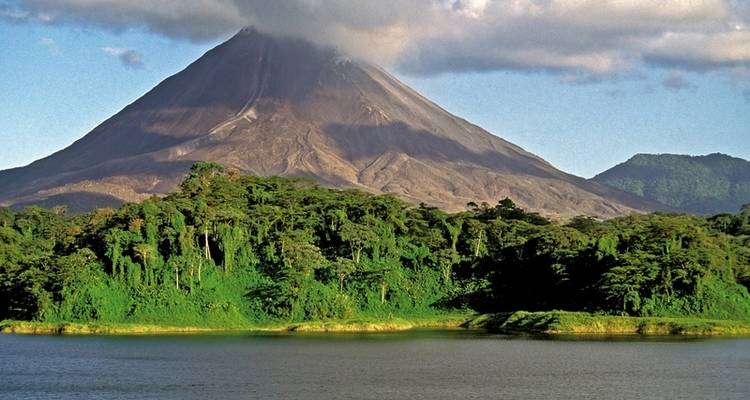 Aventuras entre volcán y selva - DERTOUR 2