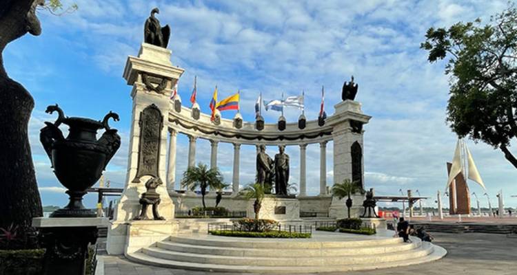 Circuito a pie por Guayaquil - Lead Adventures  1
