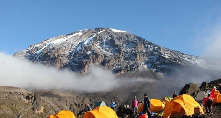 Circuit Trek au Kilimandjaro : offre de la route de Marangu en un jour - Kilingeadventures 1