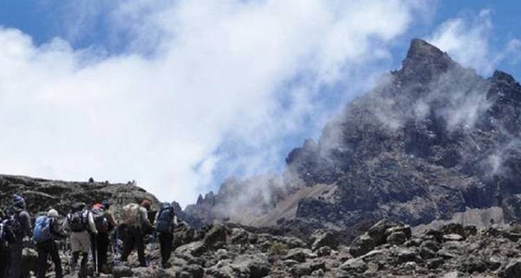 Trek abordable d'une journée sur le Kilimandjaro : expérience sur la route de Rongai - Kilingeadventures 1