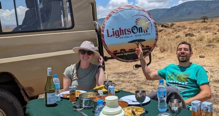 Safari de 4 Días a la Migración del Serengeti-Cruce del río Mara - Lights on Africa Destinations & Safaris 4