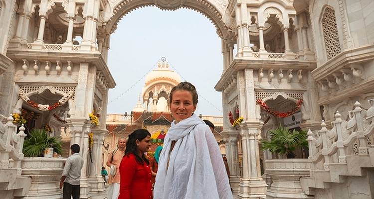 Excursión en coche de 1 día de Delhi a Agra con Conservación de Elefantes y Templo de Mathura - India Taj Tour 3