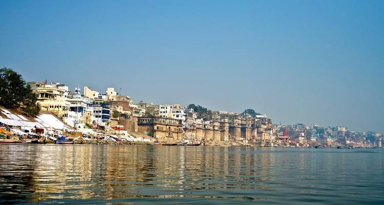 Treasures of North India: Golden Triangle, Varanasi and Ayodhya by Train - GoBook India Tours 3