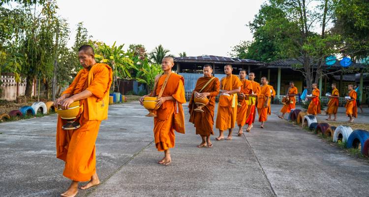 15-Day Grand Tour of Indochina (Cambodia, Vietnam, Laos) - Vietnam Tour Fun 2