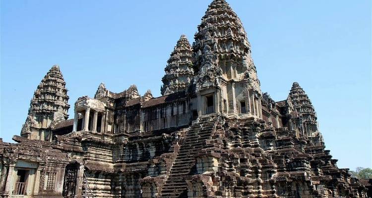 5 Days 4 Nights in Siem Reap & Pnompenh - Rustic Asia Travel 10
