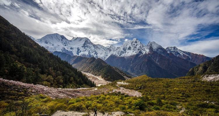 Manaslu Circuit Trek - World Travel Experiences 1