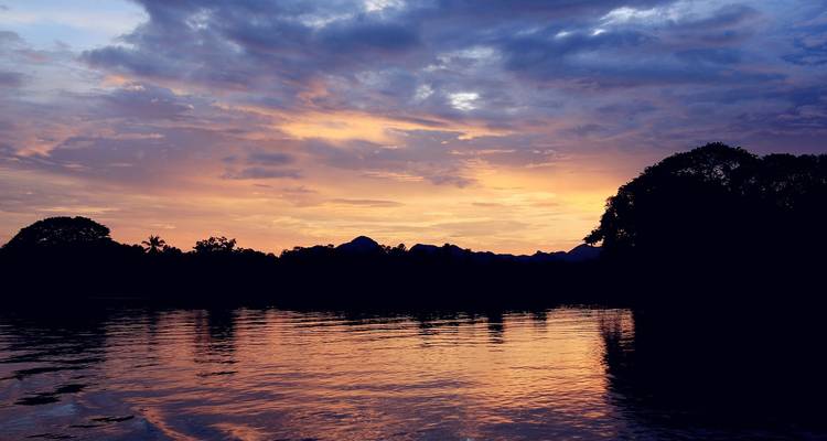 4 días en Bangkok, incluido el recorrido por el río Kwai Kanchanaburi y el Ferrocarril de la Muerte, y explora los 4 lugares emblemáticos de Bangkok - STM Tours LLC 2