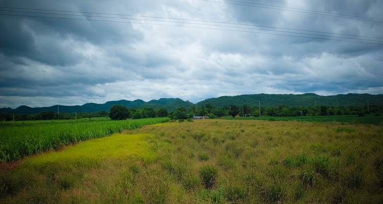 4 jours à Bangkok, y compris le sanctuaire des éléphants et l'excursion en planche à pagaie au coucher du soleil sur la rivière Kwai, au départ de Bangkok - STM Tours LLC 1