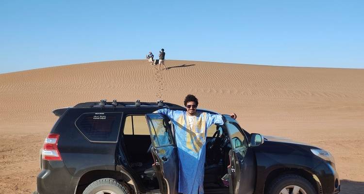Tour de 10 días por Marruecos desde Casablanca, pasando por Chefchaouen, Fez, el desierto y los pueblos bereberes - Travel-To-Desert 7