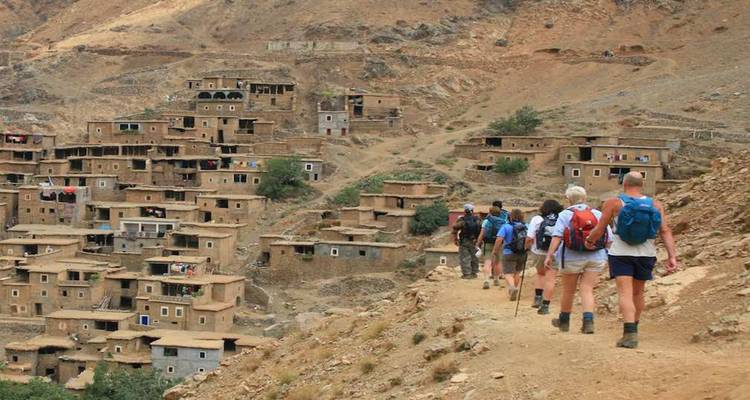 Odyssée du trekking en 4 jours : D'Imlil au sommet du Toubkal et au lac Ifni - Morocco Premium Tours 4