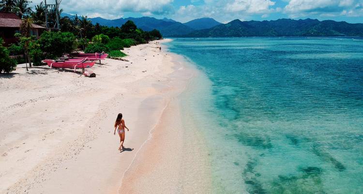 Bali, Gili y Lombok: Templos, comida callejera y aventura isleña - journaway 9