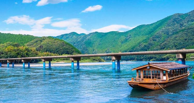 【Japan】Classic 12-Day Tour Package of Kanto-Tateyama Kurobe,Gassho Village, Mount Fuji, and Nagoya (Seasonal) - Delightful Travel 4