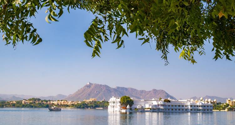 Experience Taj Mahal and Wildlife with a Royal Stay in Castles - Memorable India Journeys 8