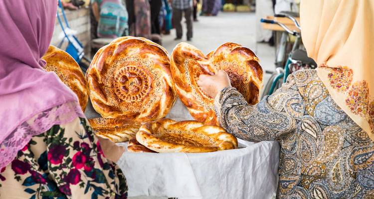 Upgraded - Treasures of Uzbekistan - Explore! 10