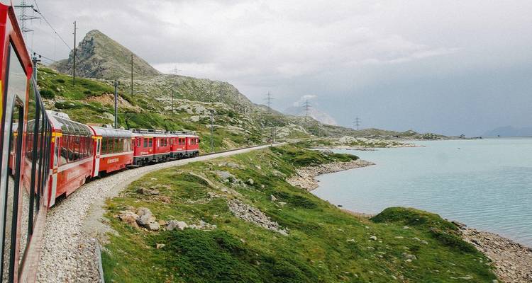 Lacs alpins et trains panoramiques : croisière sur le lac Majeur et trains panoramiques en Suisse et en Italie (de Zurich à Lucerne) (2025) - Collette 3