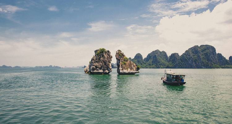 Lo mejor del Norte de Vietnam en 5 días: Hanói, Ninh Binh y Bahía de Ha Long - Up Travel Vietnam 5