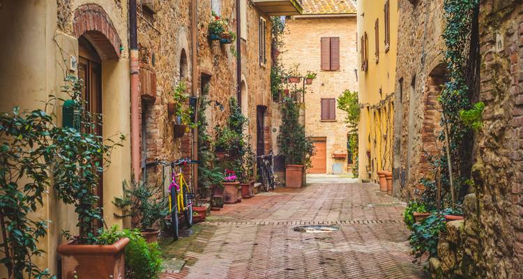 Essential Tuscany - Land Only - HF Holidays 1