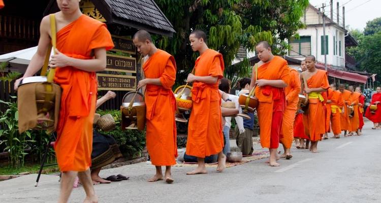 Découvrez Vientiane et Luang Prabang : Aventure de 4 jours au Laos - Open Asia Travel  6