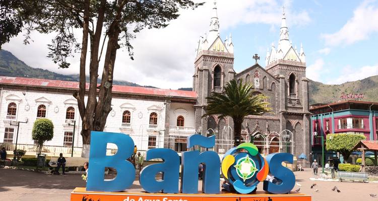 10 Days Andes and Pacific Coast Small Group Tour for Gay Travelers - Responsible Travel South America 2