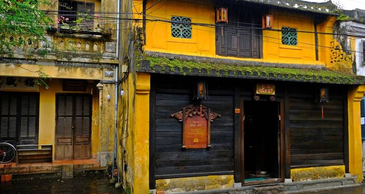 Excursión Privada en Tierra: Encantadora Ciudad Antigua de Hoi An y Barcos de Cestas de Bambú Desde el Puerto de Chan May o Tien Sa - Up Travel Vietnam 8
