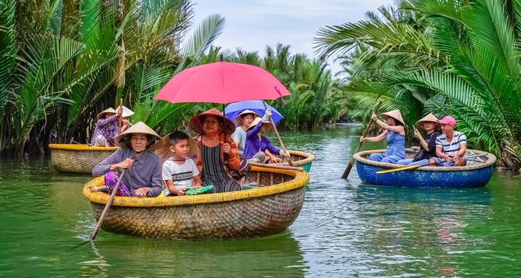 Excursión Privada en Tierra: Encantadora Ciudad Antigua de Hoi An y Barcos de Cestas de Bambú Desde el Puerto de Chan May o Tien Sa - Up Travel Vietnam 2