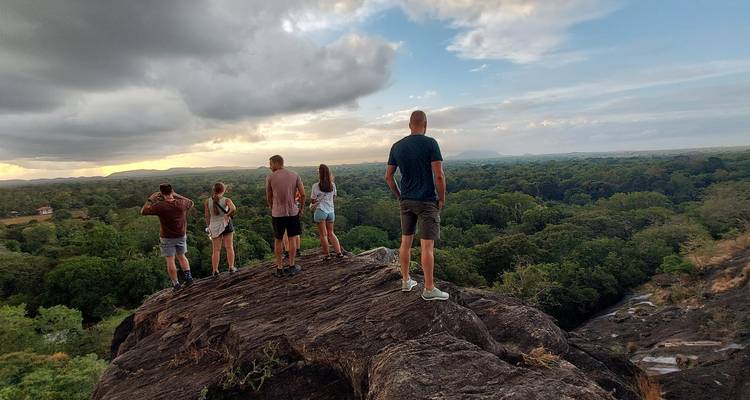 Sri Lanka Express 15 Tourist Spots in 6 days & Drop at South Beach - showlanka tours  6
