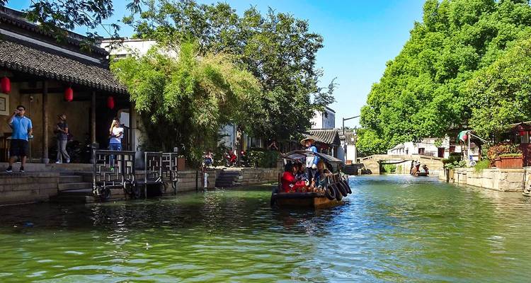 Traditionele waterwegen en boten in Suzhou.