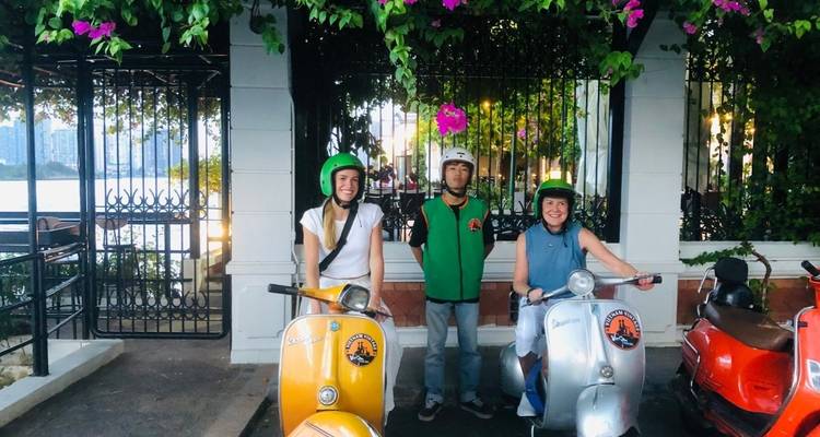 Recorrido en Vespa por el interior de Sai Gon por la mañana/tarde - Old Quarter Travel 9