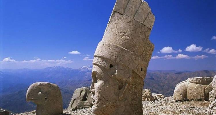 Excursión de 2 noches a Nemrut, Sanliurfa y Harran desde Capadocia - Emoji Tourism 1